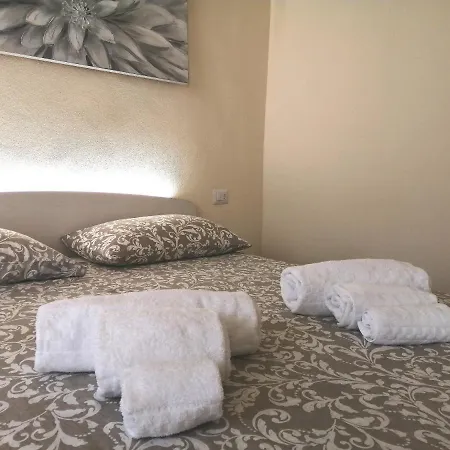 La Francisca فندق مبيت وإفطار